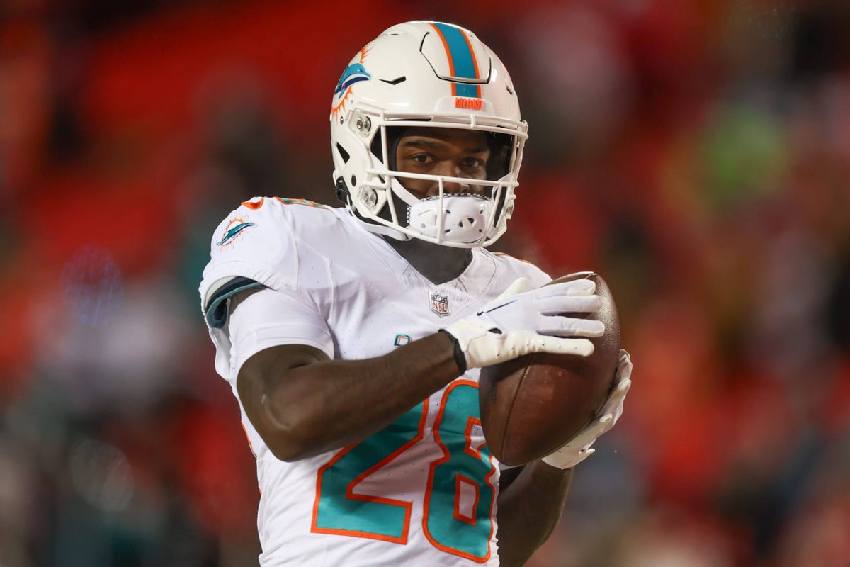 Dolphins RB De’Von Achane ruled out with concussion vs. Patriots