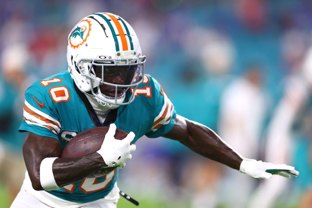 Tyreek Hill says he’s happy with Dolphins amid trade speculation: ‘I love being here’