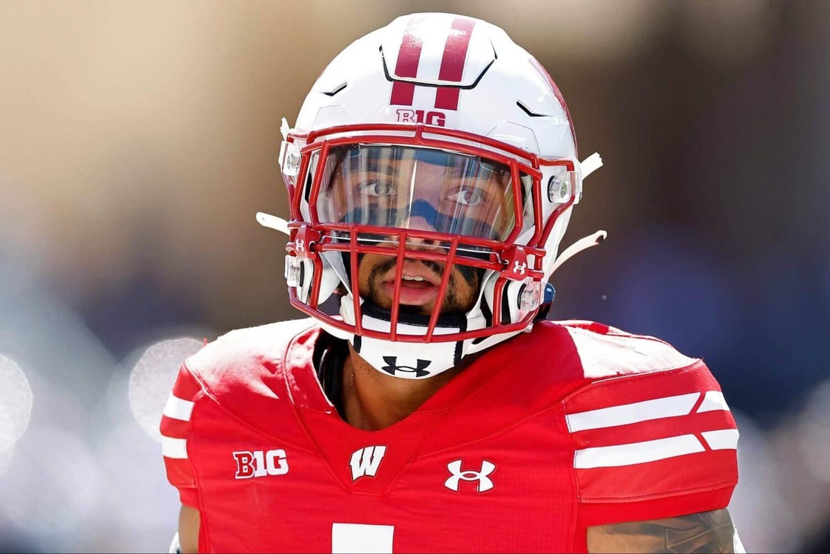 Wisconsin leading rusher Chez Mellusi stepping away from team to rehab from injuries