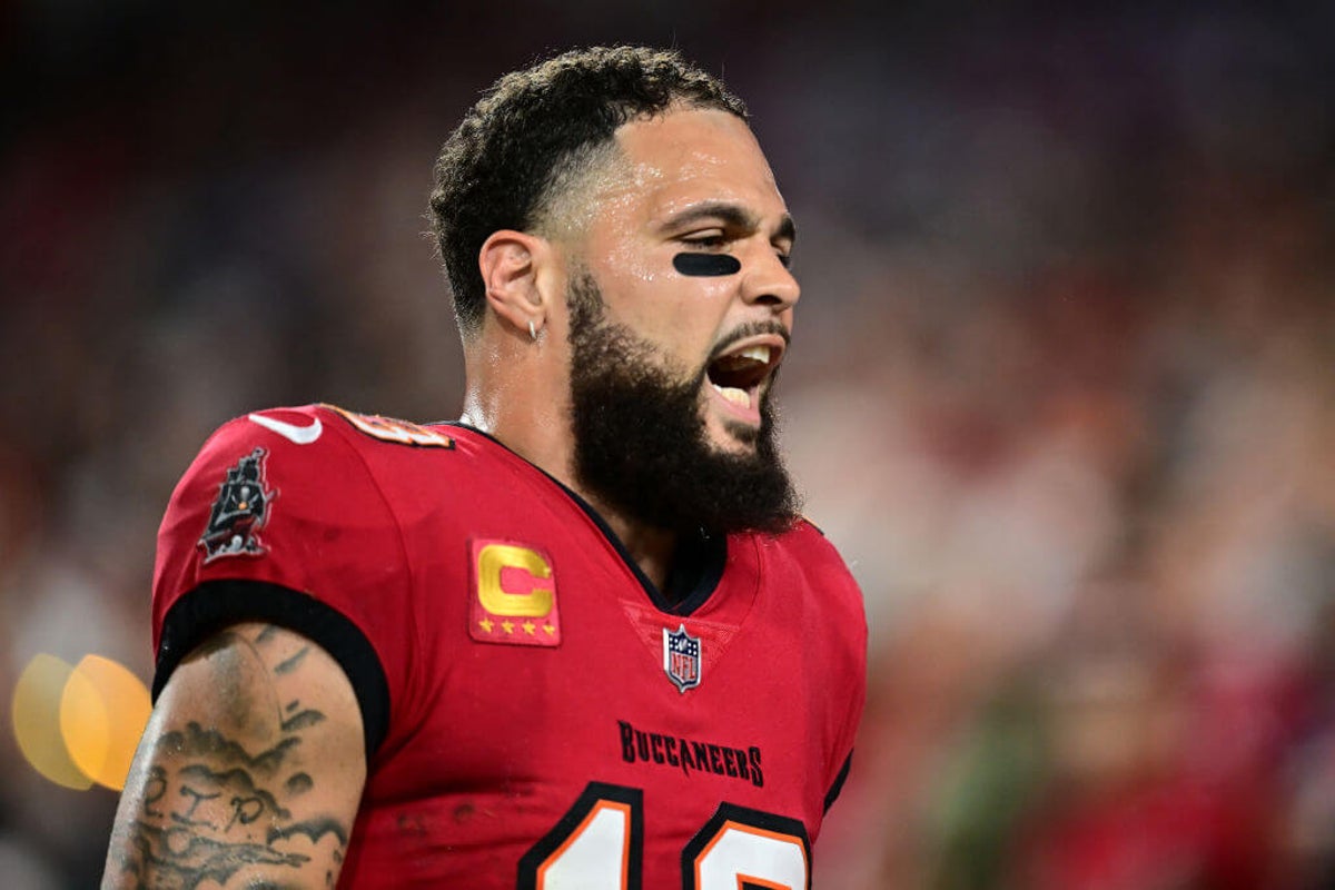 NFL Week 12 inactives and fantasy tips: Mike Evans, Keenan Allen questionable for Sunday