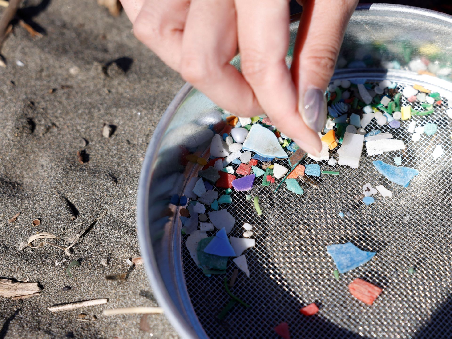 A strong treaty can end plastic pollution and save lives | Environment