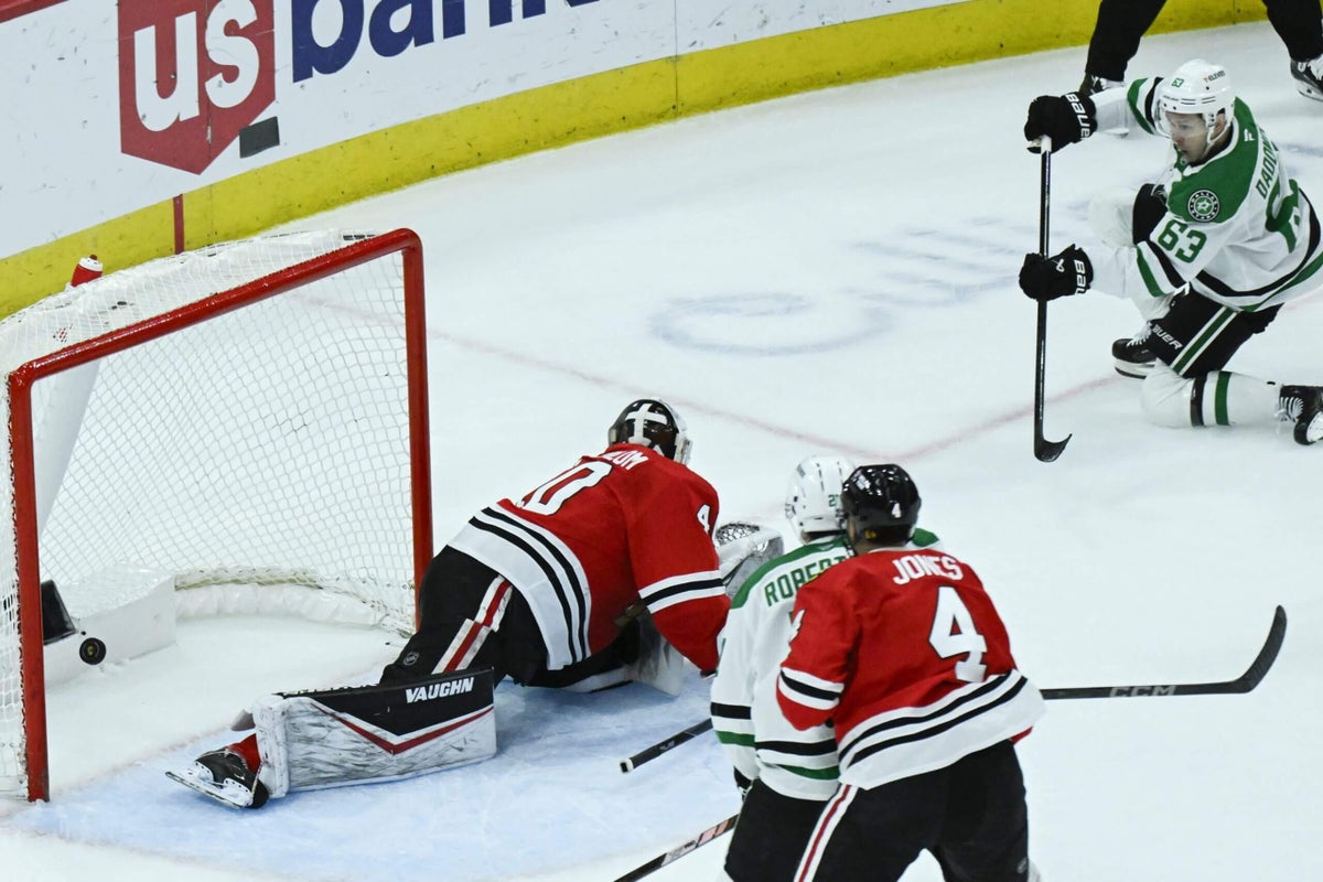 Blackhawks searching for answers again as Winter Classic arrives: ‘We just sucked’