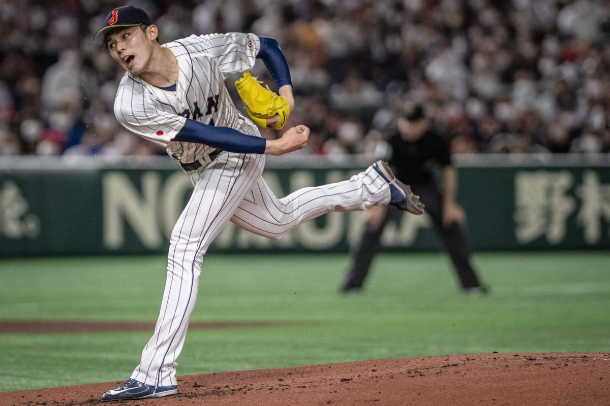 Cubs land meeting with star Japanese pitcher Roki Sasaki