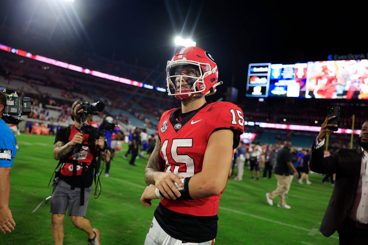 Georgia QB Carson Beck has season-ending surgery, Gunner Stockton in for CFP run