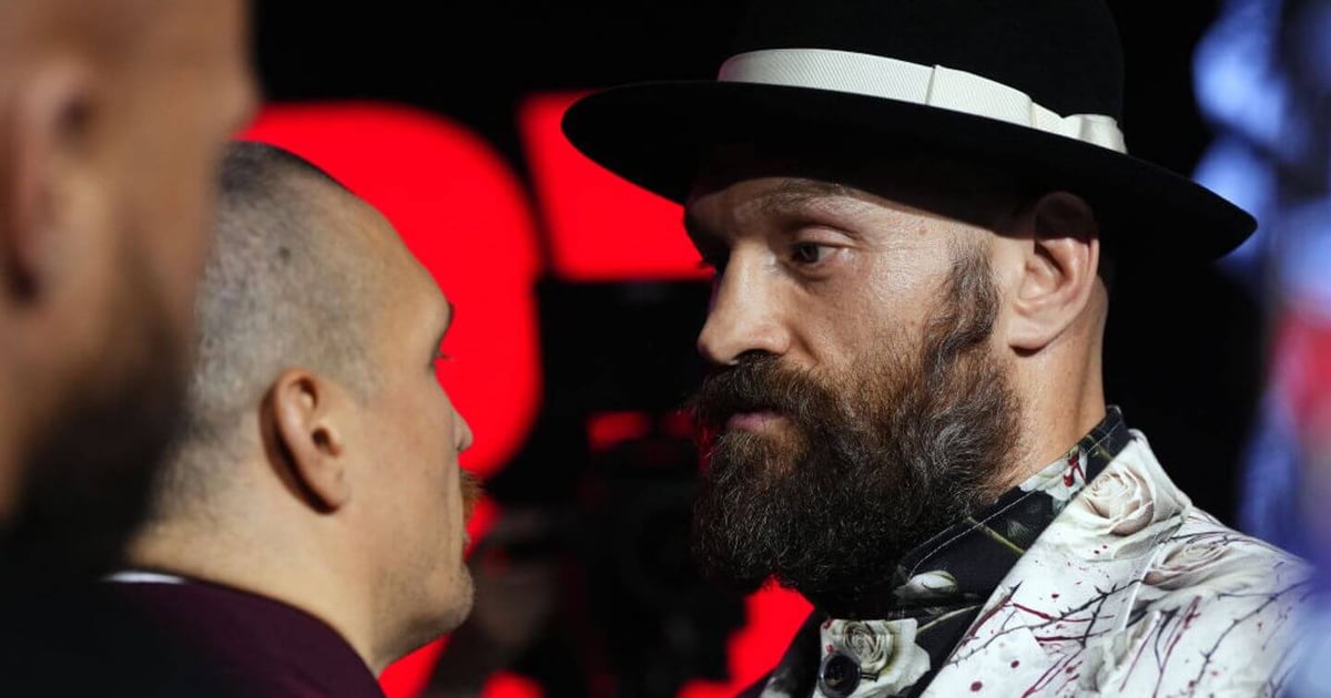 Oleksandr Usyk vs Tyson Fury live updates: Fight card results, ring walk times, predictions and more