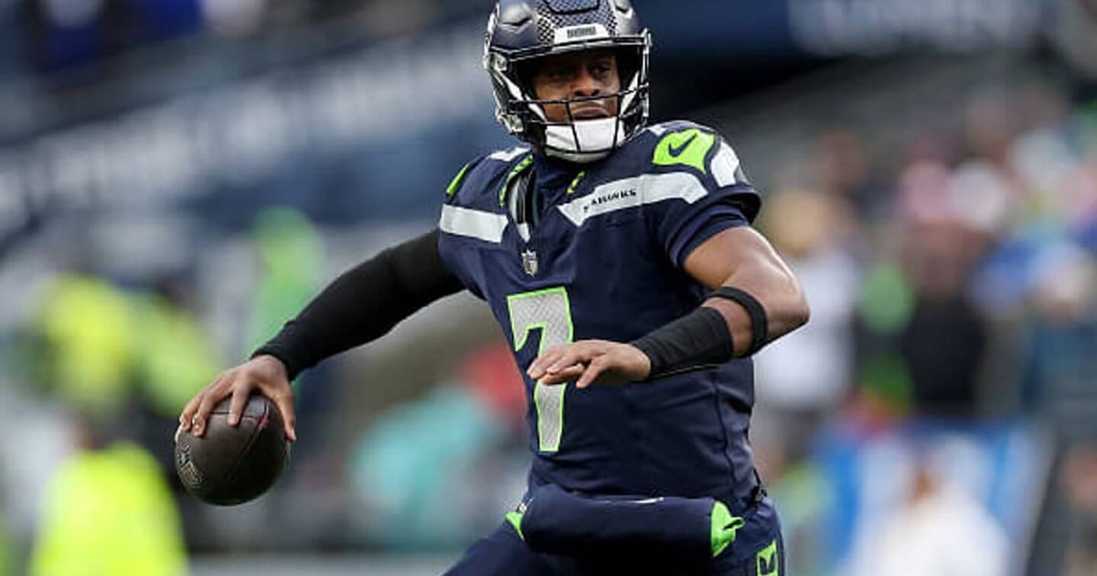 Seahawks vs. Bears predictions and live updates: NFL ‘Thursday Night Football’ score, odds and latest