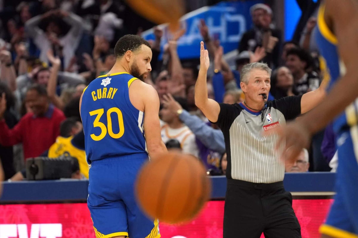 Warriors falter late against Lakers as slump and vibes worsen