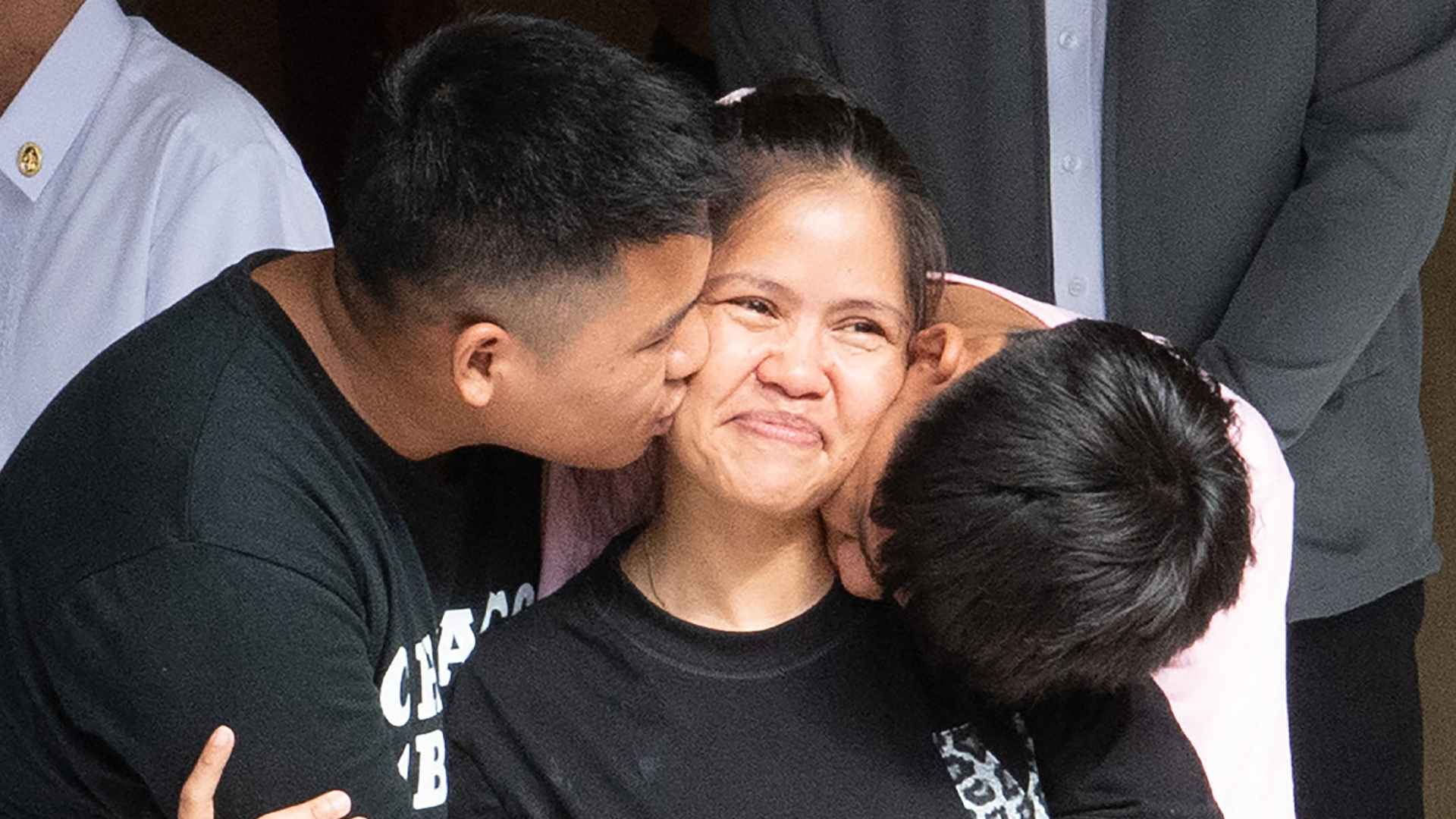 Filipina freed from Indonesia death row reunites with family | Death Penalty