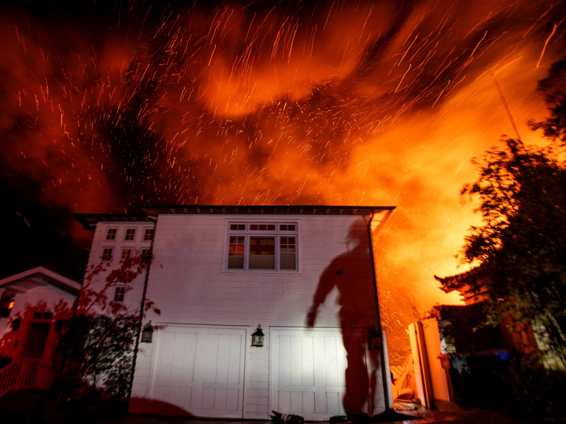 Hollywood stars lose homes as out-of-control wildfires engulf Los Angeles | In Pictures News