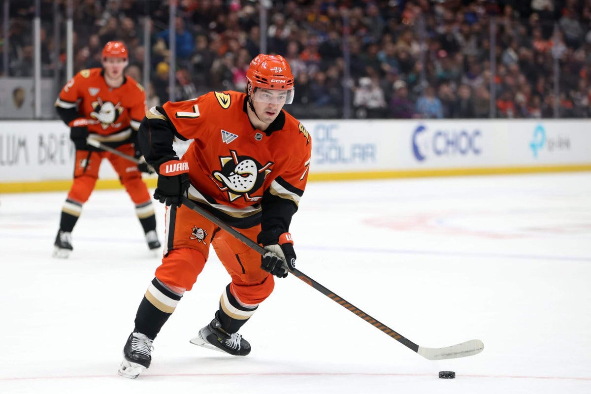 Ducks sign Frank Vatrano to 3-year contract extension worth $18 million: Source