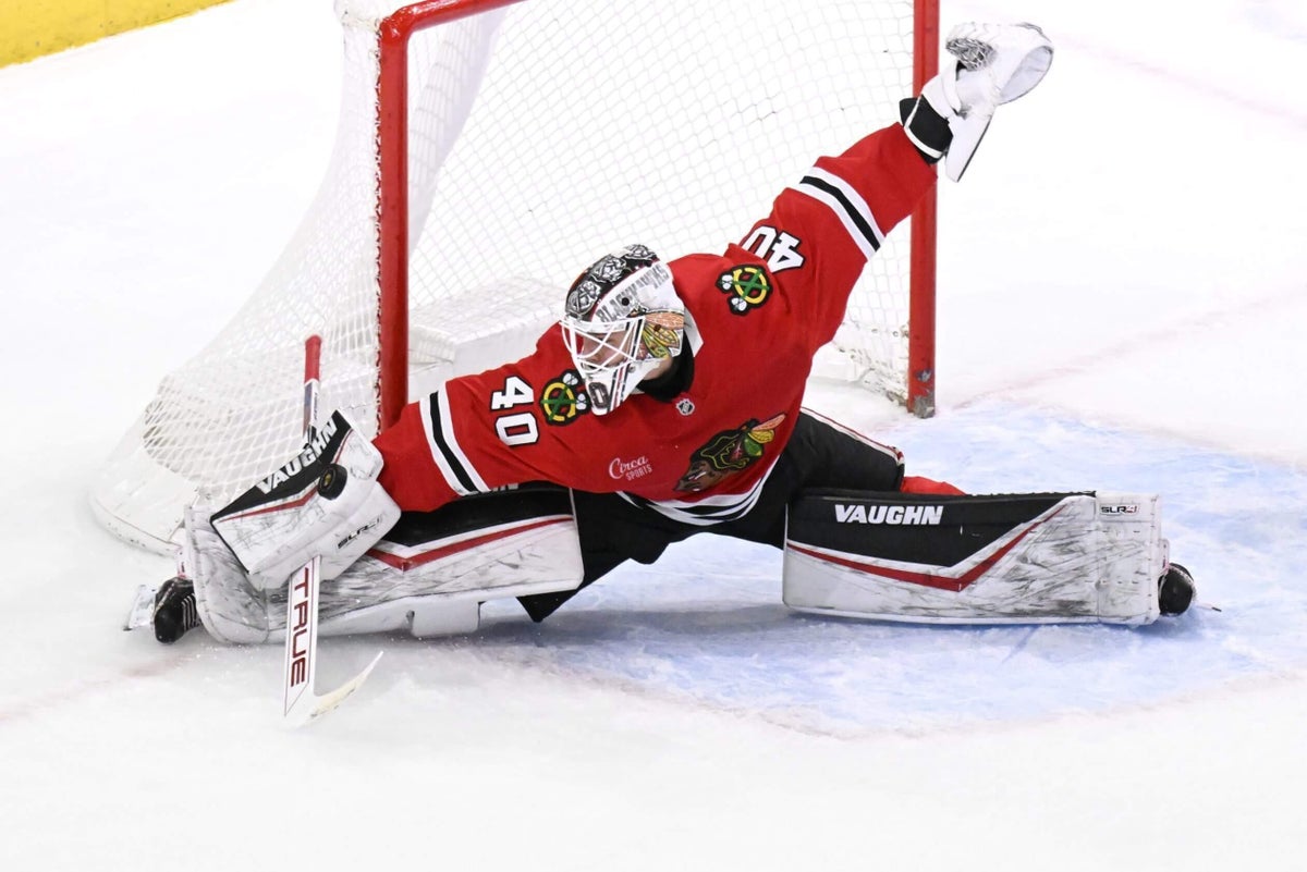 It’s time for the Blackhawks to give Arvid Söderblom a chance as No. 1 goalie