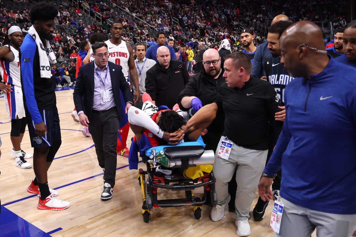 Pistons’ Jaden Ivey stretchered off court with apparent leg injury vs. Magic